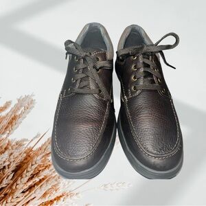 Clark’s Collection Men's Brown Leather Shoes, Size 10W